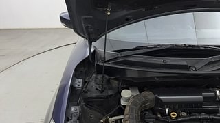 Used 2018 Maruti Suzuki Swift [2017-2021] VXI AMT Petrol Automatic engine ENGINE RIGHT SIDE HINGE & APRON VIEW