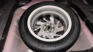 Used 2020 Honda Civic [2019-2021] V CVT Petrol Petrol Automatic tyres SPARE TYRE VIEW
