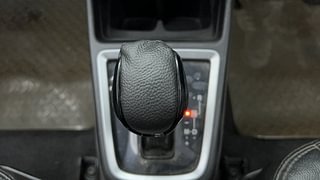 Used 2018 Maruti Suzuki Swift [2017-2021] VXI AMT Petrol Automatic interior GEAR  KNOB VIEW