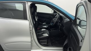 Used 2021 Renault Kwid [2020-2022] NEOTECH RXL Petrol Manual interior RIGHT SIDE FRONT DOOR CABIN VIEW