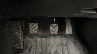 Used 2017 Hyundai Elite i20 [2014-2018] Sportz 1.2 Petrol Manual interior PEDALS VIEW