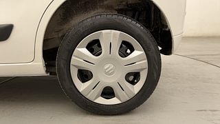 Used 2014 Maruti Suzuki Wagon R 1.0 [2010-2019] VXi Petrol Manual tyres LEFT REAR TYRE RIM VIEW