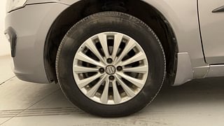 Used 2017 Maruti Suzuki Ciaz [2014-2017] ZXi AT Petrol Automatic tyres LEFT FRONT TYRE RIM VIEW