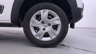 Used 2020 Renault Kwid 1.0L RXT(O) AMT Petrol Automatic tyres LEFT REAR TYRE RIM VIEW