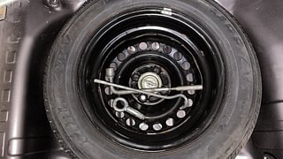Used 2014 Honda Brio [2011-2016] VX AT Petrol Automatic tyres SPARE TYRE VIEW
