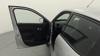 Used 2018 Renault Kwid [2015-2019] 1.0 RXT AMT Opt Petrol Automatic interior LEFT FRONT DOOR OPEN VIEW