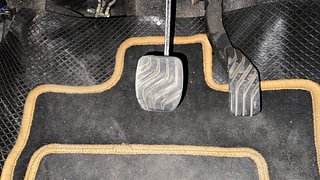 Used 2020 Renault Kwid 1.0L RXT(O) AMT Petrol Automatic interior PEDALS VIEW