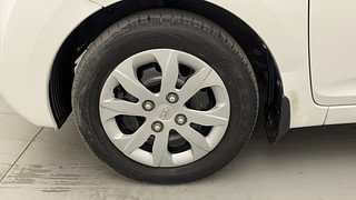 Used 2015 Hyundai Eon [2011-2018] Magna Petrol Manual tyres LEFT FRONT TYRE RIM VIEW
