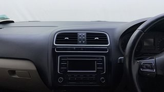Used 2013 Volkswagen Polo [2010-2014] Highline1.2L (P) Petrol Manual top_features Integrated (in-dash) music system