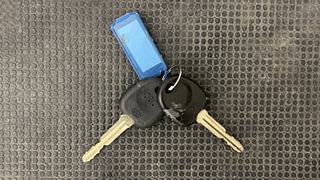 Used 2015 Hyundai Eon [2011-2018] Magna Petrol Manual extra CAR KEY VIEW