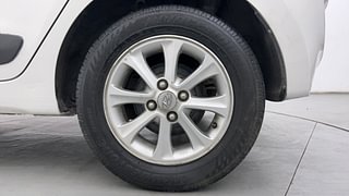 Used 2016 Hyundai Grand i10 [2013-2017] Asta AT 1.2 Kappa VTVT Petrol Automatic tyres LEFT REAR TYRE RIM VIEW