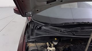 Used 2015 Honda City [2014-2017] V Petrol Manual engine ENGINE RIGHT SIDE HINGE & APRON VIEW