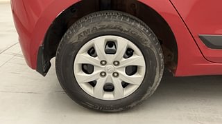 Used 2017 Hyundai Elite i20 [2014-2018] Sportz 1.2 Petrol Manual tyres RIGHT REAR TYRE RIM VIEW
