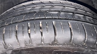 Used 2023 Toyota Glanza V AMT Petrol Automatic tyres RIGHT FRONT TYRE TREAD VIEW
