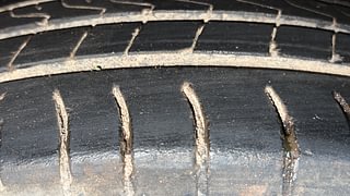 Used 2019 Hyundai New Santro 1.1 Magna Petrol Manual tyres LEFT FRONT TYRE TREAD VIEW