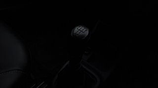 Used 2016 Renault Kwid [2015-2019] RXT Petrol Manual interior GEAR  KNOB VIEW