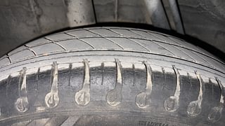 Used 2020 Renault Kwid 1.0L RXT(O) AMT Petrol Automatic tyres RIGHT REAR TYRE TREAD VIEW