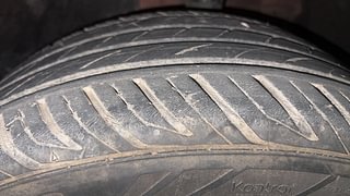 Used 2020 Honda Civic [2019-2021] V CVT Petrol Petrol Automatic tyres LEFT FRONT TYRE TREAD VIEW