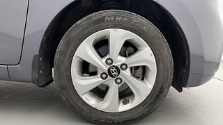 Used 2019 Hyundai Xcent [2017-2019] SX Diesel Diesel Manual tyres RIGHT FRONT TYRE RIM VIEW