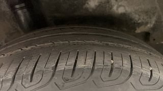 Used 2014 Honda City V Petrol Manual tyres RIGHT REAR TYRE TREAD VIEW