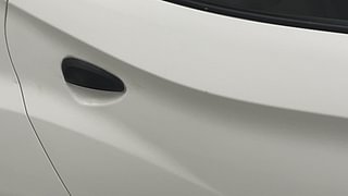 Used 2015 Hyundai Eon [2011-2018] Magna Petrol Manual dents MINOR SCRATCH