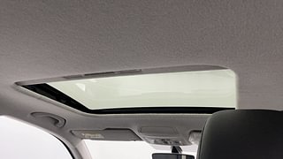 Used 2022 Volkswagen Taigun Topline 1.0 TSI AT Petrol Automatic top_features Sunroof