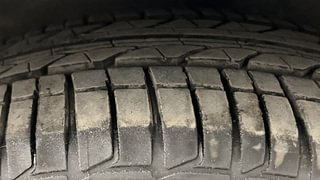 Used 2016 Hyundai Xcent [2014-2017] SX AT (O) Petrol Petrol Automatic tyres LEFT FRONT TYRE TREAD VIEW