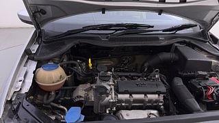 Used 2015 Volkswagen Polo [2015-2019] Highline1.2L (P) Petrol Manual engine ENGINE RIGHT SIDE HINGE & APRON VIEW