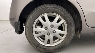 Used 2014 Honda Brio [2011-2016] VX AT Petrol Automatic tyres RIGHT REAR TYRE RIM VIEW