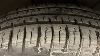 Used 2017 Hyundai Elite i20 [2014-2018] Sportz 1.2 Petrol Manual tyres RIGHT FRONT TYRE TREAD VIEW