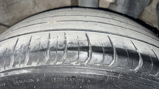Used 2020 Hyundai New i20 Asta (O) 1.2 MT Petrol Manual tyres LEFT REAR TYRE TREAD VIEW