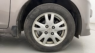 Used 2014 Honda Brio [2011-2016] VX AT Petrol Automatic tyres RIGHT FRONT TYRE RIM VIEW