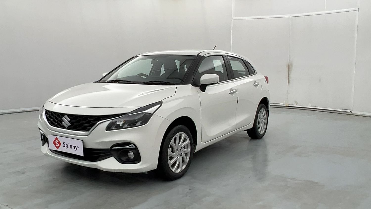 LEFT FRONT CORNER VIEW
