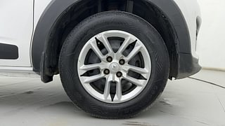 Used 2021 Renault Triber RXT Petrol Manual tyres RIGHT FRONT TYRE RIM VIEW