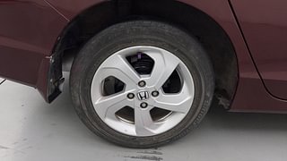 Used 2015 Honda City [2014-2017] V Petrol Manual tyres RIGHT REAR TYRE RIM VIEW
