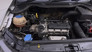 Used 2015 Volkswagen Polo [2015-2019] Highline1.2L (P) Petrol Manual engine ENGINE RIGHT SIDE VIEW