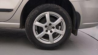 Used 2013 volkswagen Vento 1.6L Highline Diesel Diesel Manual tyres LEFT REAR TYRE RIM VIEW