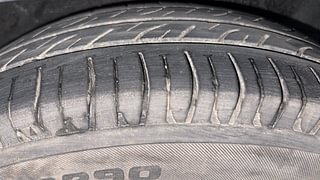 Used 2011 Hyundai i10 [2010-2016] Magna 1.2 Petrol Petrol Manual tyres RIGHT REAR TYRE TREAD VIEW