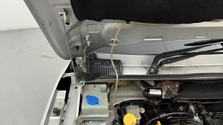 Used 2021 Renault Kwid [2020-2022] NEOTECH RXL Petrol Manual engine ENGINE RIGHT SIDE HINGE & APRON VIEW
