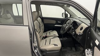 Used 2016 Maruti Suzuki Wagon R 1.0 [2015-2019] VXI AMT Petrol Automatic interior RIGHT SIDE FRONT DOOR CABIN VIEW