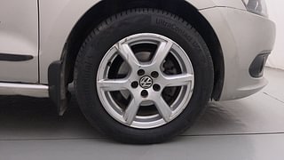 Used 2013 volkswagen Vento 1.6L Highline Diesel Diesel Manual tyres RIGHT FRONT TYRE RIM VIEW
