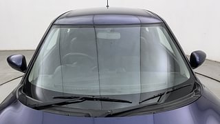 Used 2018 Maruti Suzuki Swift [2017-2021] VXI AMT Petrol Automatic exterior FRONT WINDSHIELD VIEW