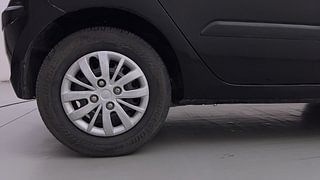 Used 2011 Hyundai i10 [2010-2016] Magna 1.2 Petrol Petrol Manual tyres RIGHT REAR TYRE RIM VIEW