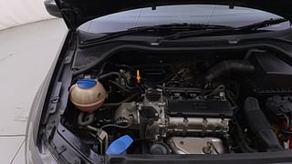 Used 2013 Volkswagen Polo [2010-2014] Highline1.2L (P) Petrol Manual engine ENGINE RIGHT SIDE HINGE & APRON VIEW