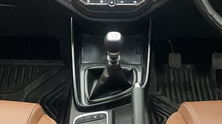 Used 2021 MG Motors Hector Plus Smart 2.0 Diesel Turbo MT 7-STR Diesel Manual interior GEAR  KNOB VIEW