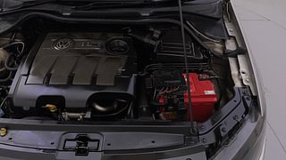 Used 2013 volkswagen Vento 1.6L Highline Diesel Diesel Manual engine ENGINE LEFT SIDE VIEW