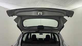 Used 2018 Renault Kwid [2015-2019] 1.0 RXT AMT Opt Petrol Automatic interior DICKY DOOR OPEN VIEW