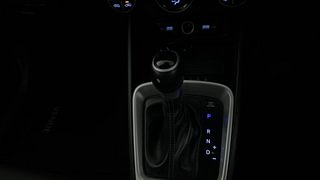 Used 2022 Hyundai Venue [2019-2022] SX Plus 1.0 Turbo DCT Petrol Automatic interior GEAR  KNOB VIEW