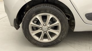 Used 2017 Hyundai Grand i10 [2013-2017] Asta (O) AT 1.2 kappa VTVT Petrol Automatic tyres RIGHT REAR TYRE RIM VIEW