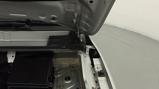 Used 2018 Renault Kwid [2015-2019] 1.0 RXT AMT Opt Petrol Automatic engine ENGINE LEFT SIDE HINGE & APRON VIEW